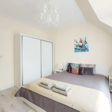 Beachfront Panoramic Flat @ South Bay Appartamento *