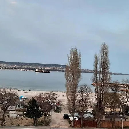 Apartment Beachfront Panoramic Flat @ South Bay *